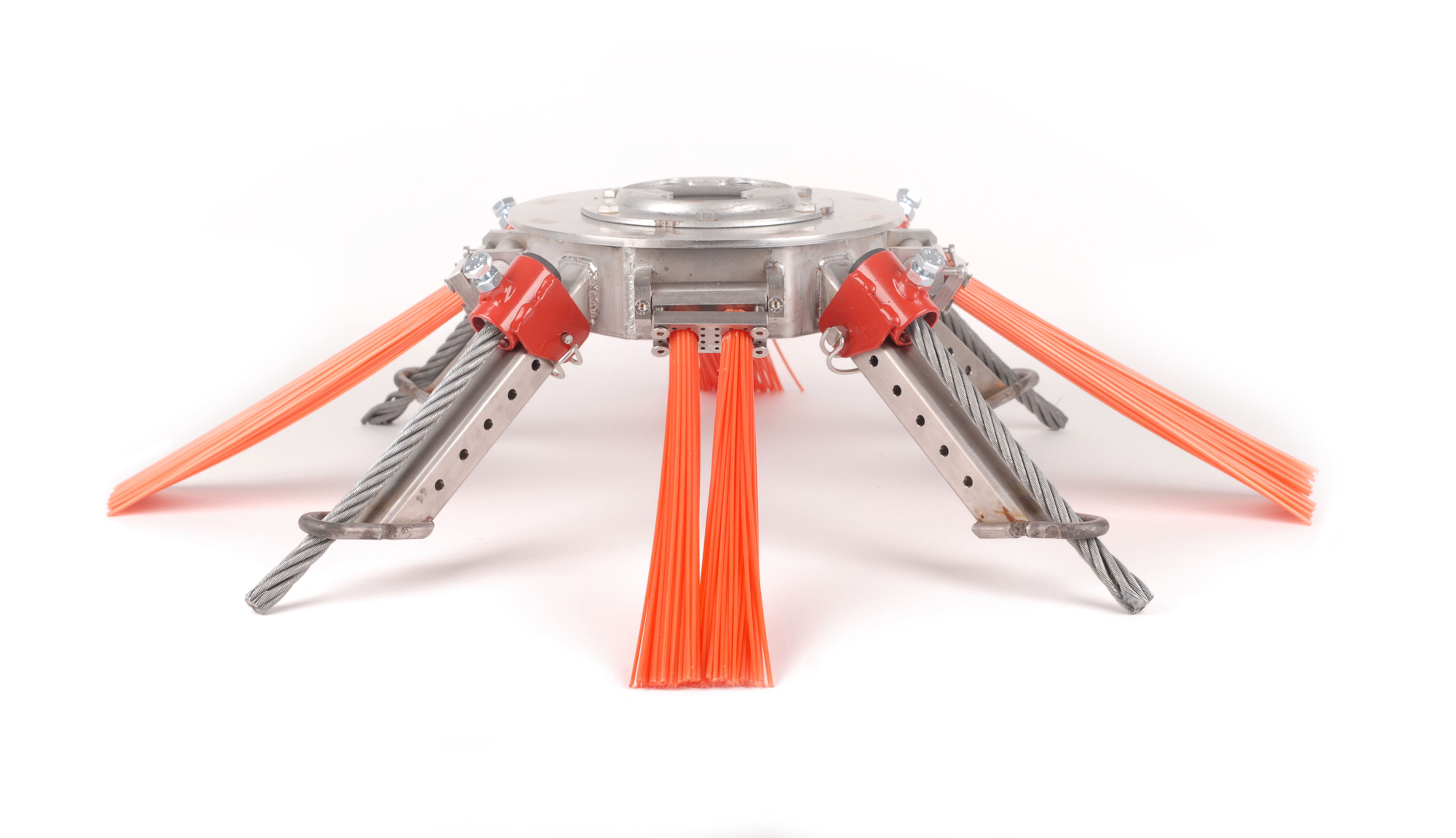 Oranje onkruidborstel