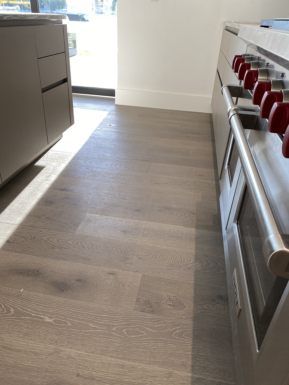 natural & light hardwood flooring trends