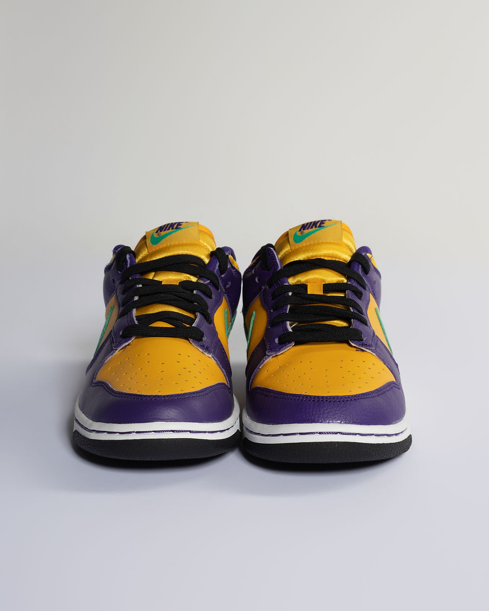 Thumbnail: Nike Dunk Low X Lisa Leslie Sparks
