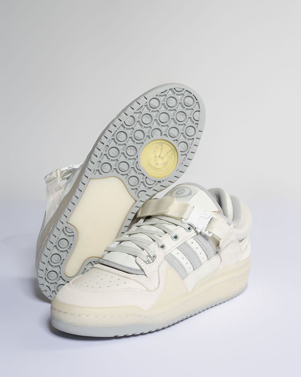 Thumbnail: Bad Bunny X Forum Buckle Low 'Last Forum'
