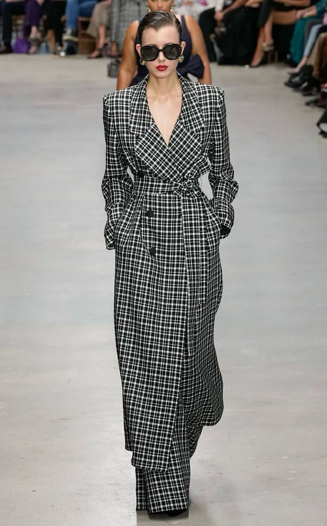 DESFILE CAROLINA HERRERA FALL 2024