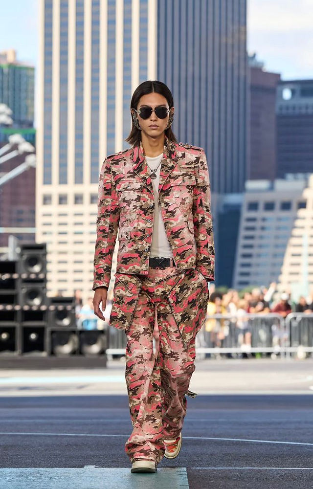 DESFILE DA OFF- WHITE  Verão 2025 EM NOVA YORK