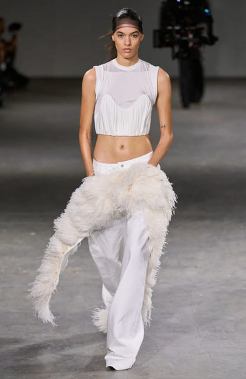 DESFILE DE DAVID KOMA EM LONDRES , INVERNO 2024 