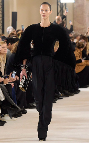 DESFILE  SCHIAPARELLI SPRING COUTURE 2024