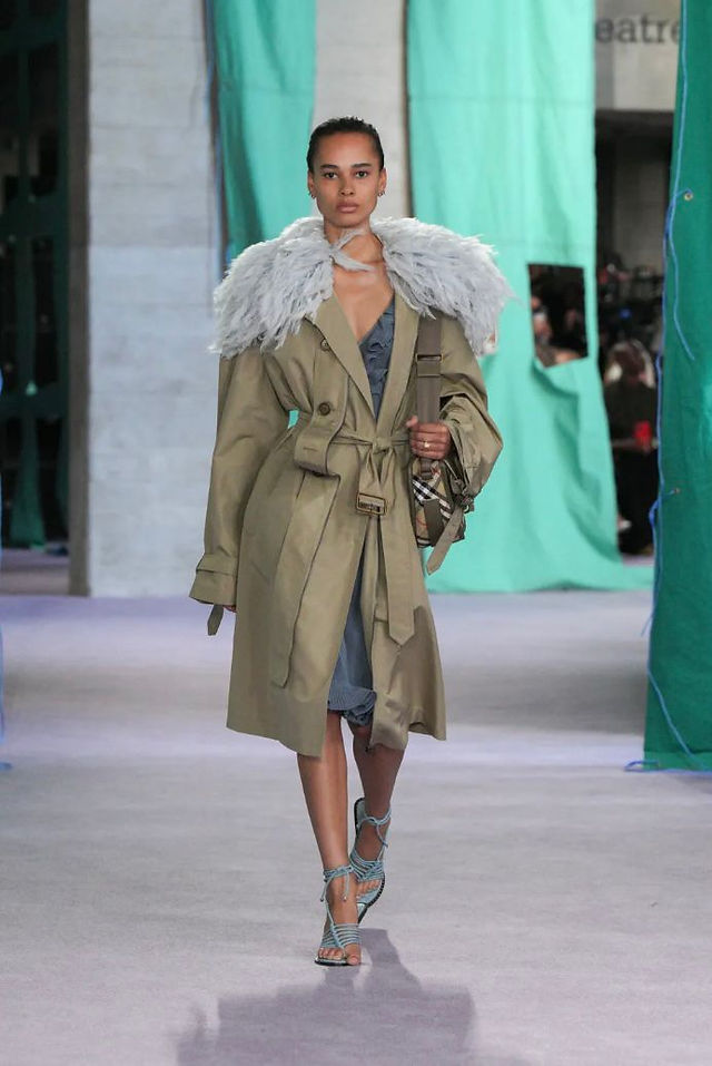 DESFILE BURBERRY EM LONDRES/ VERÃO 2025 