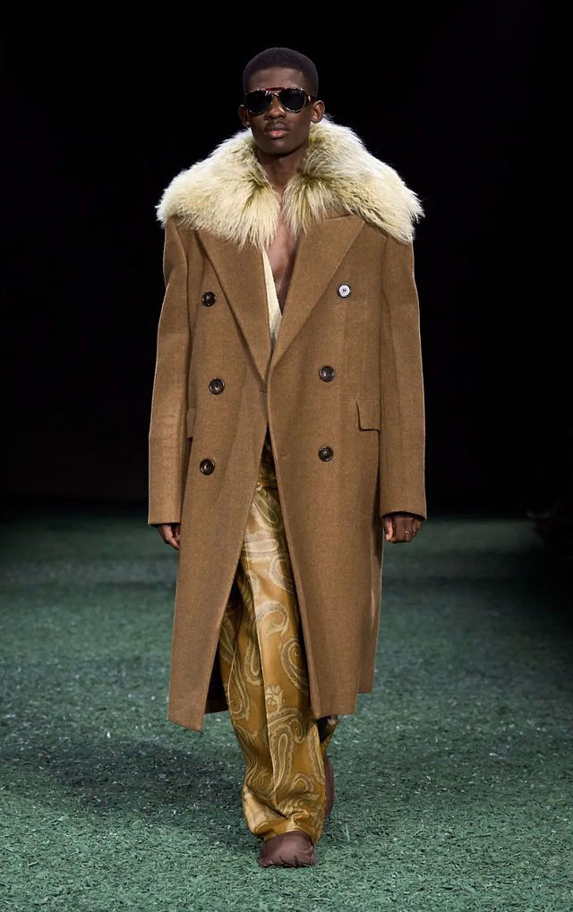 DESFILE BURBERRY INVERNO 2024 NA SEMANA DE MODA EM LONDRES