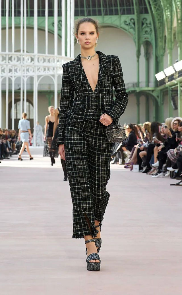 DESFILE CHANEL EM PARIS  PRIMAVERA/VERÃO 2025. 