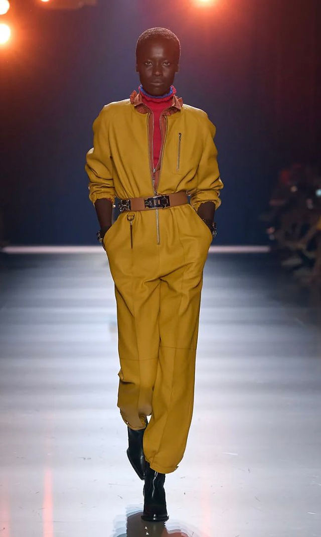 DESFILE HERMES RSORT 2025 
