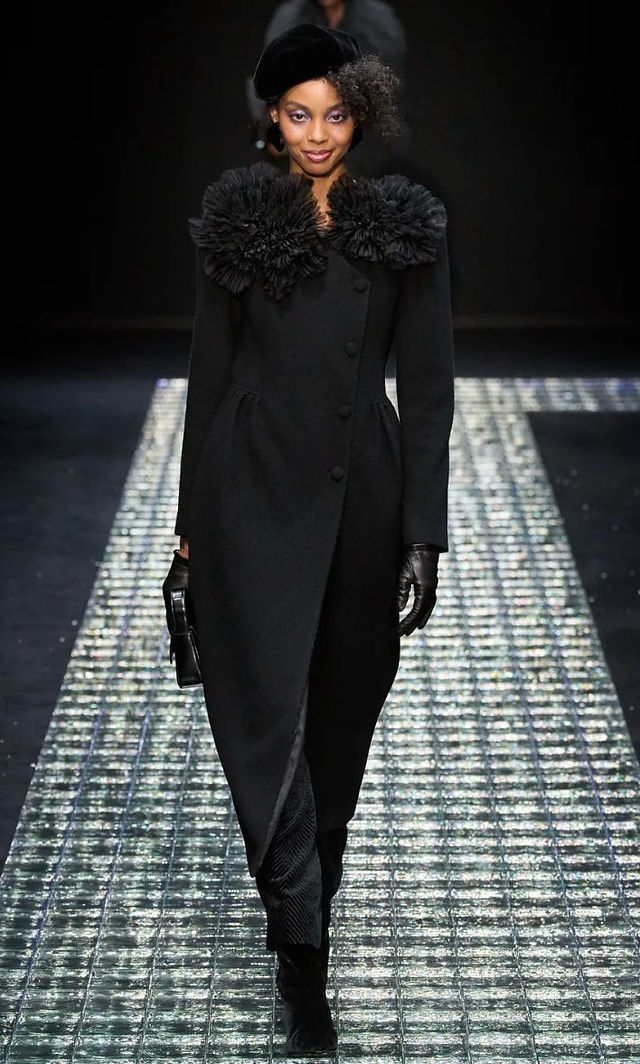 DESFILE INVERNO DE EMPORIO ARMANI EM MILÃO