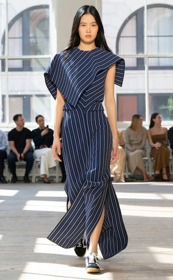 DESFILE PROENZA SCHOULER VERÃO 2025