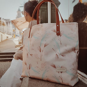 Shoppers. Tote bags