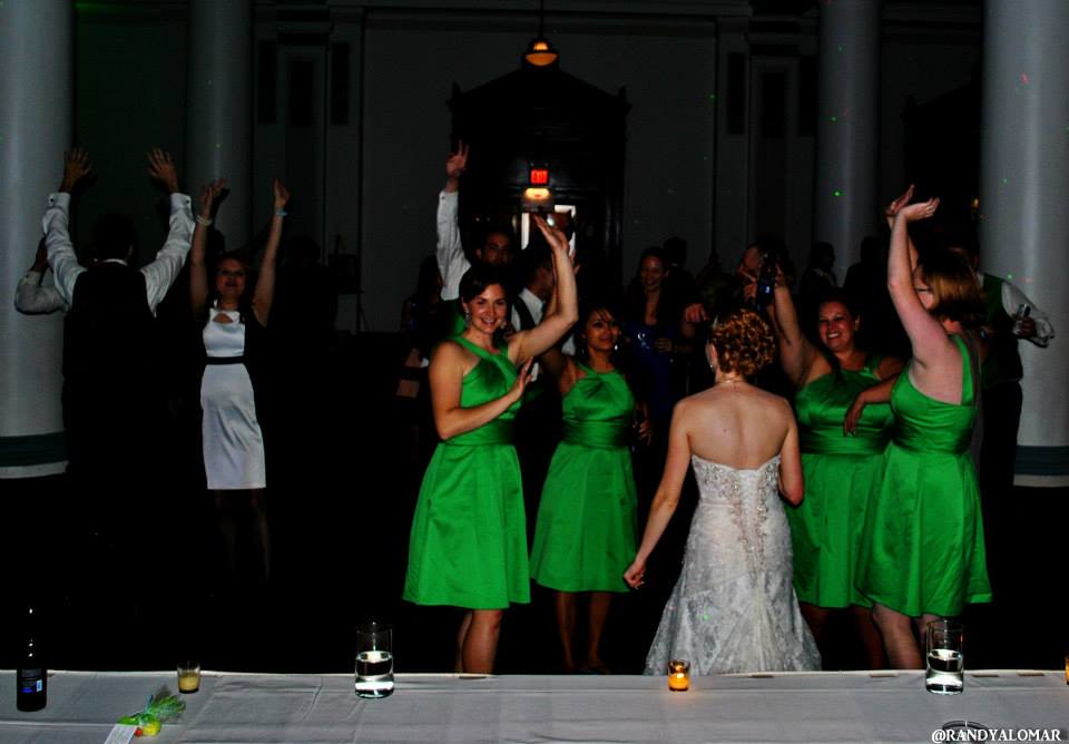 Professional DJ Services | Fort Wayne, IN | Alomar Entertainment