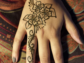 It's Graduation Season!! Do You Have Your Henna On? 1-818-468-6005