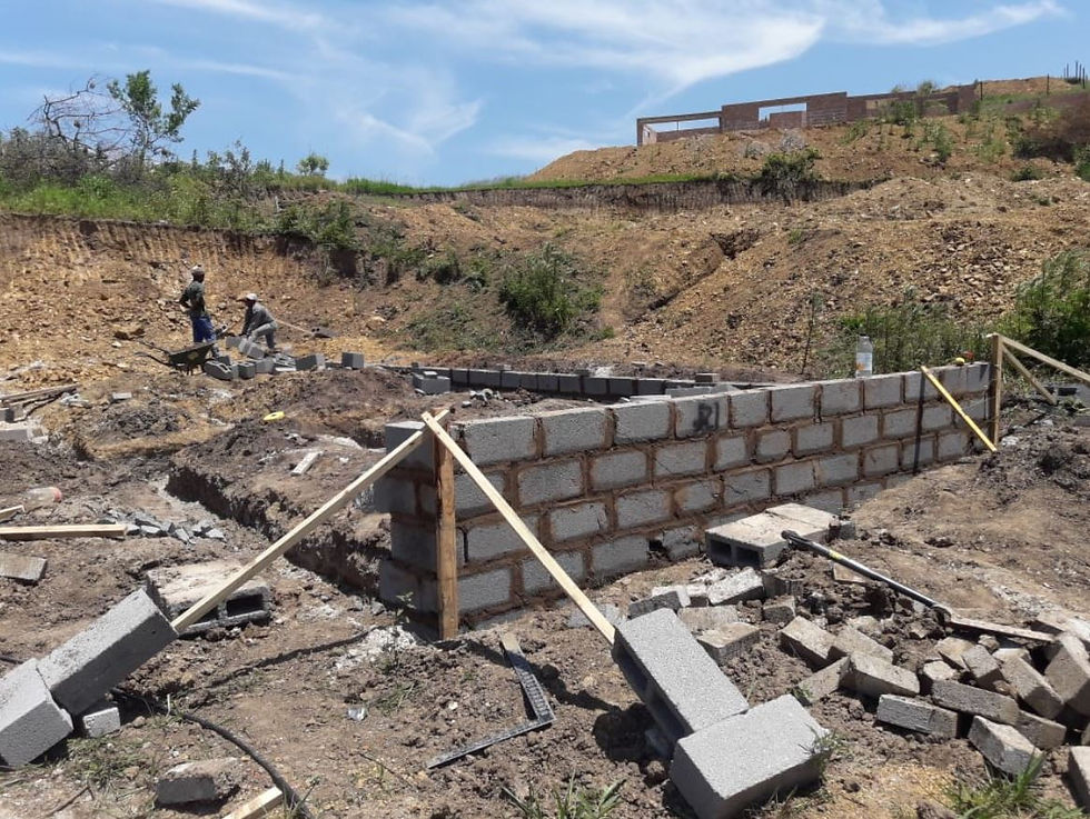 House Nchunu - Outside building
