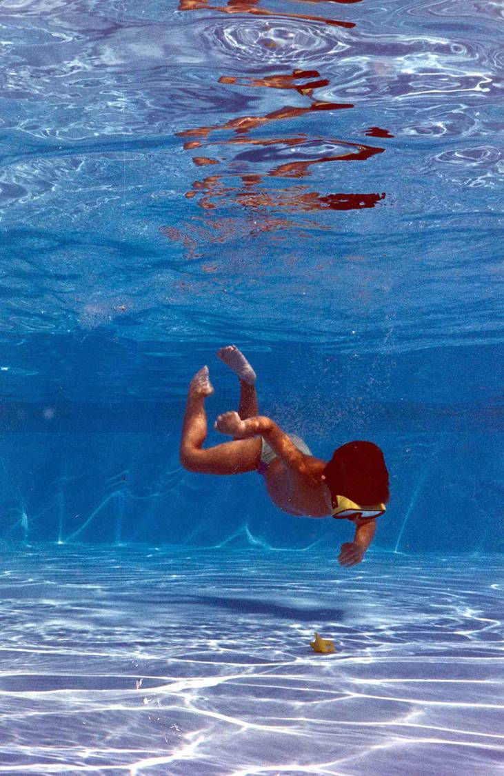 In piscina a 4 anni recuperavo mostriciattoli dal fondo