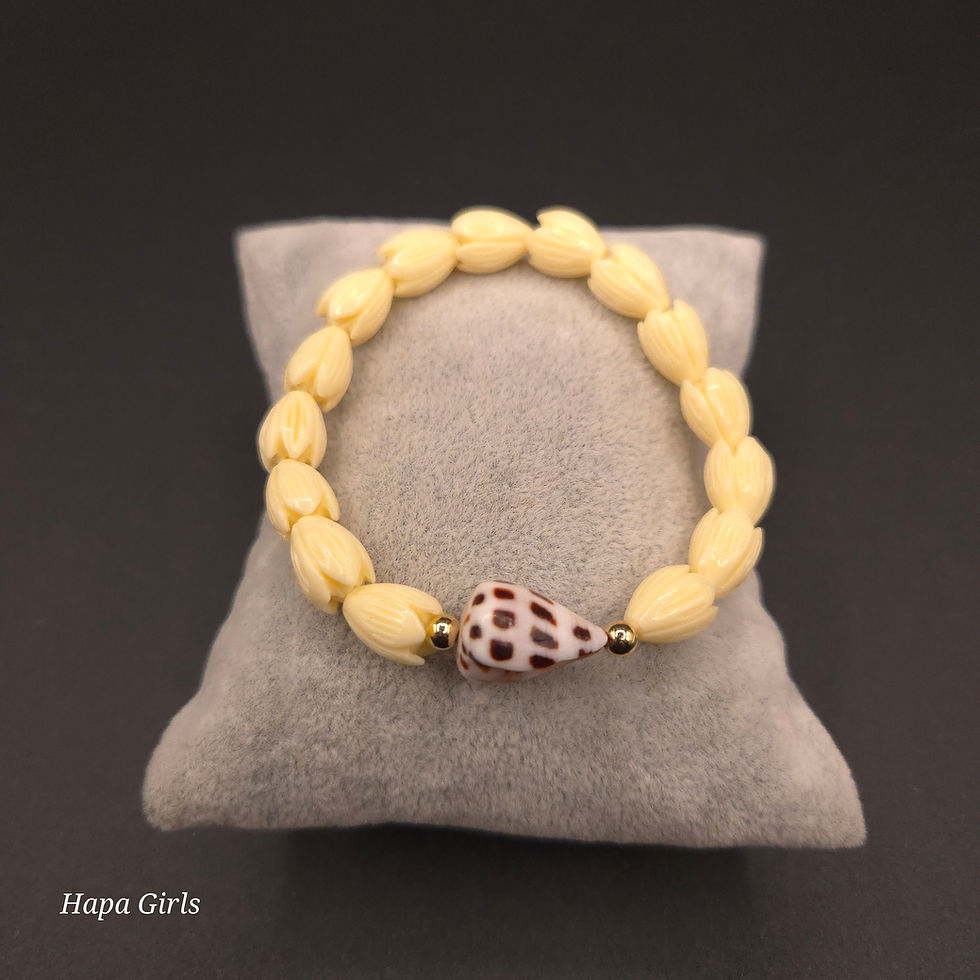 Thumbnail: Pikake Bracelet w/Hebrew Shell (Adult)