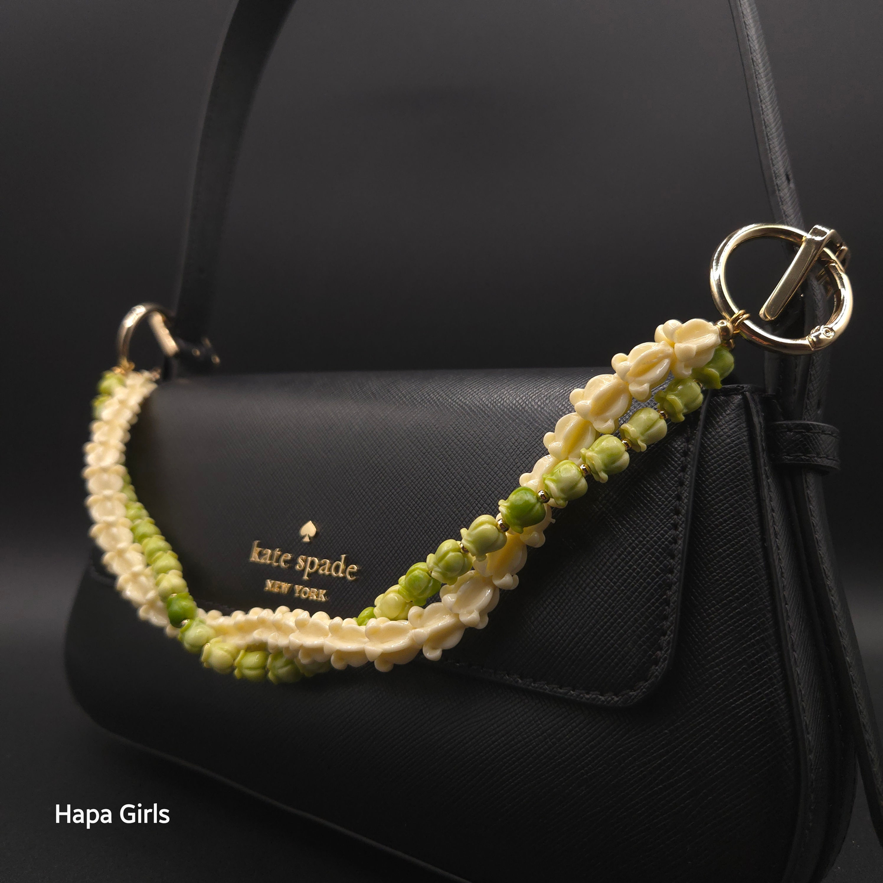 12", Double Crown Flower Bag Lei/Charm (Green Crown, White Cream)