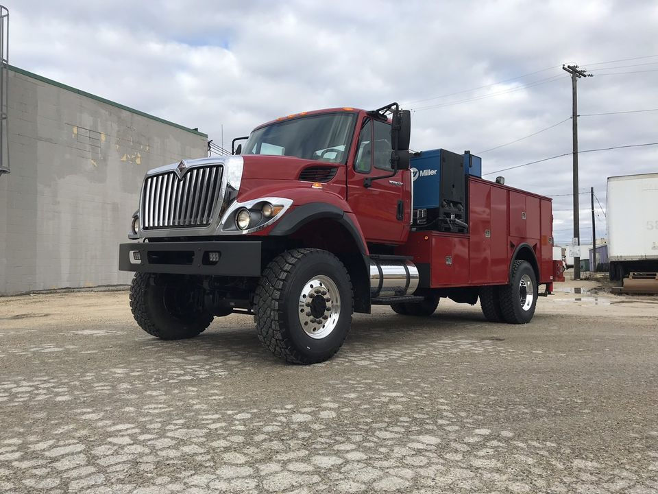 2011 International 7300 4x4