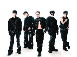 CD9 DEBUTA EN SU REGRESO CON ROCKSTAR,
EL TRACK ELEGIDO POR SU FANDOM