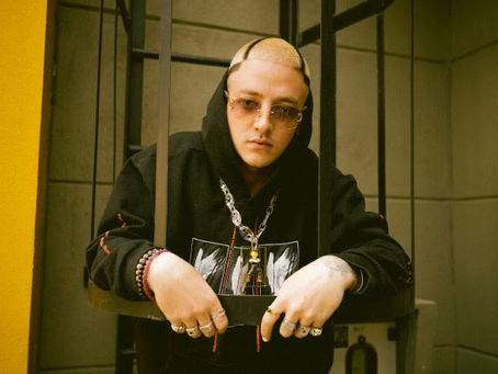 MATT PARIS PRESENTA “COCINÁNDOSE” SU NUEVO SENCILLO MUSICAL