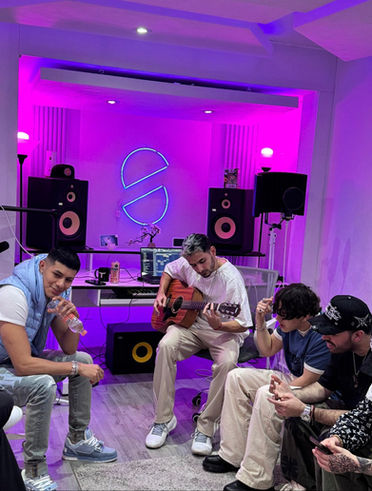 Saibu: El productor colombiano detrás del álbum global de Bogueto.