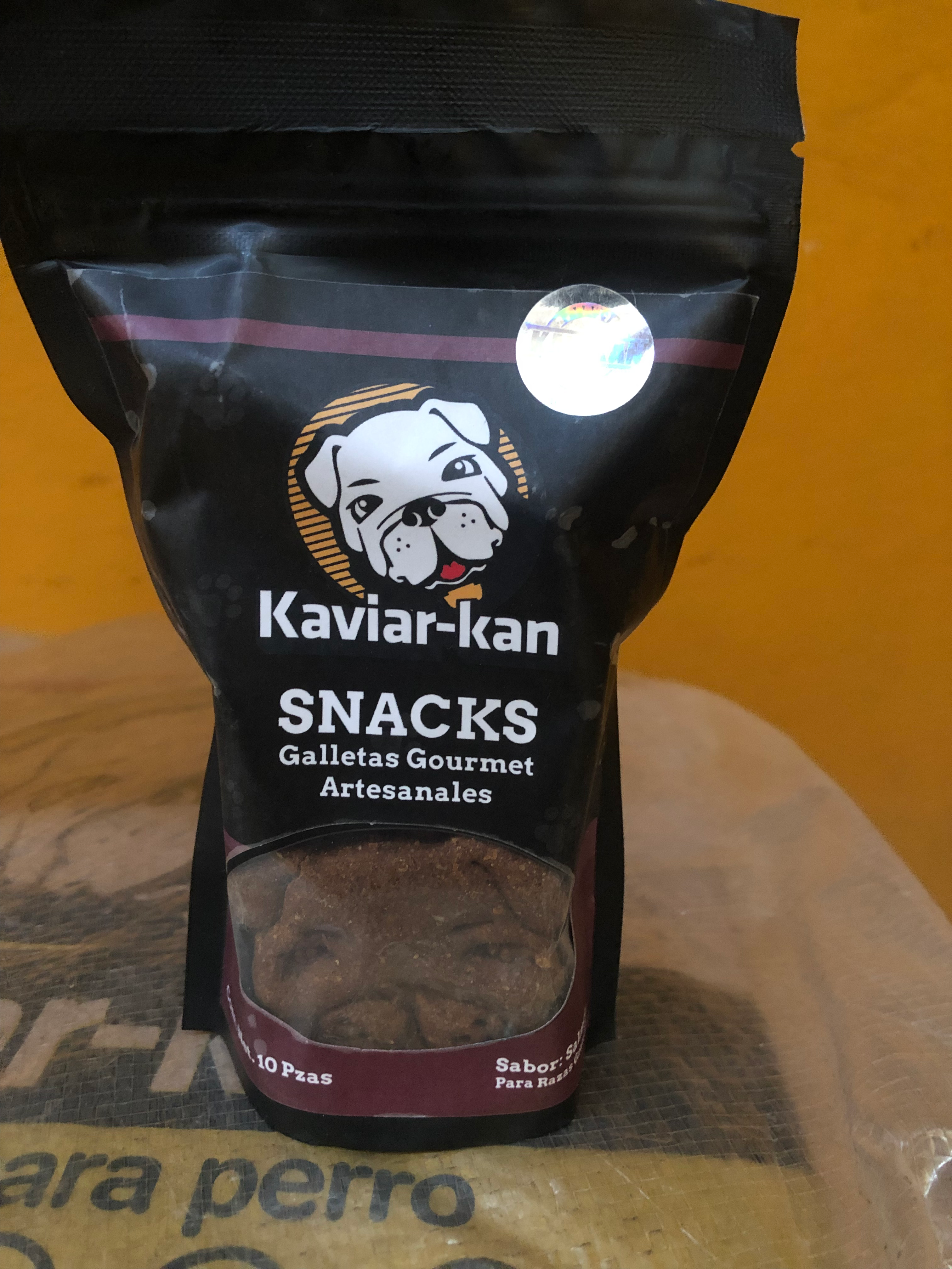 Snack sabor salmón, todas las razas