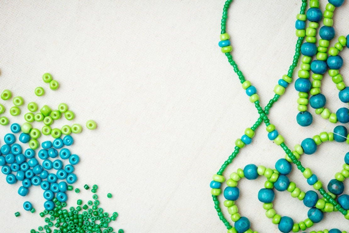 colored-glass-beads-thread-beads_540525-3575_edited.jpg