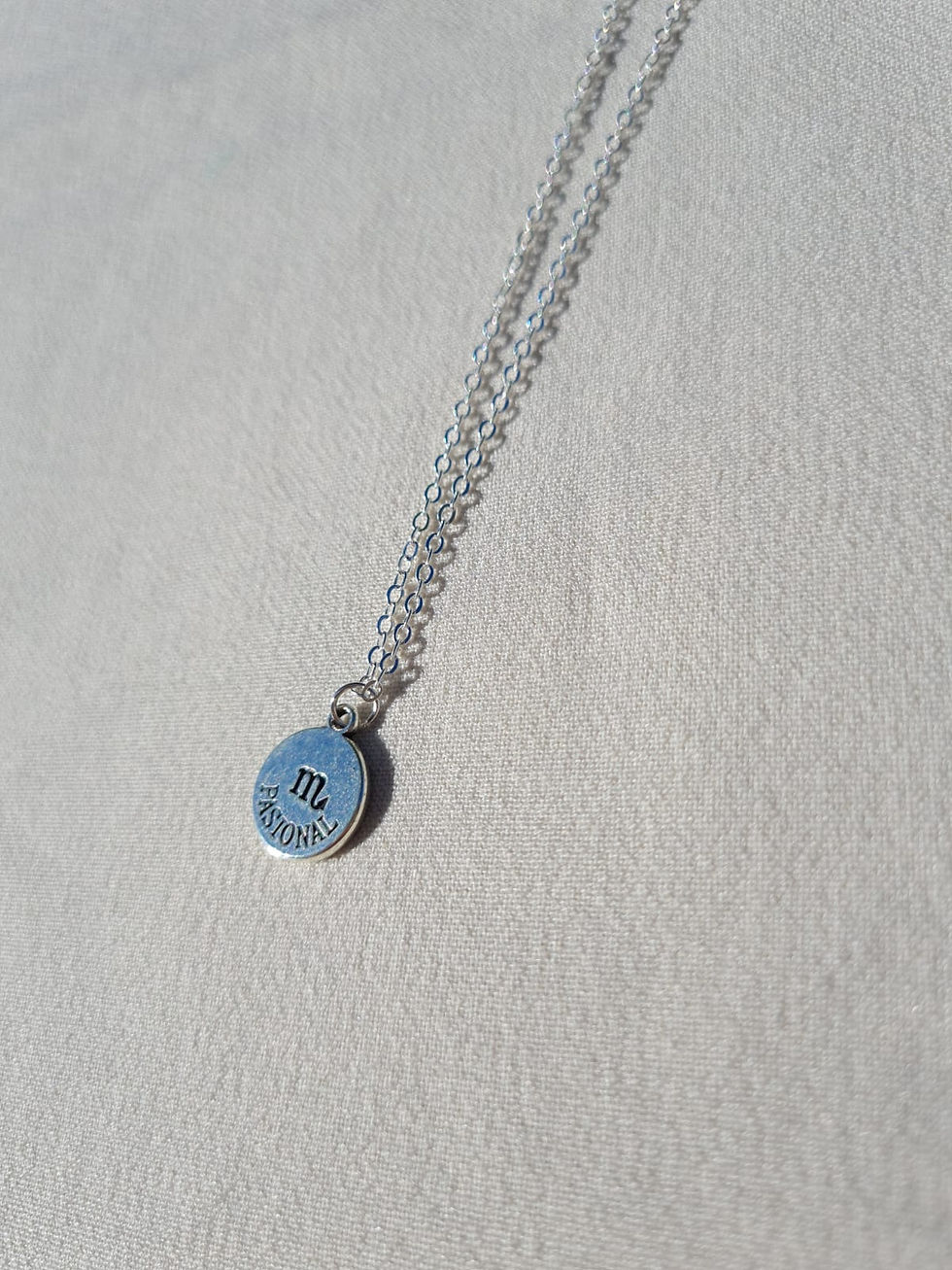 Thumbnail: שרשרת מזלות