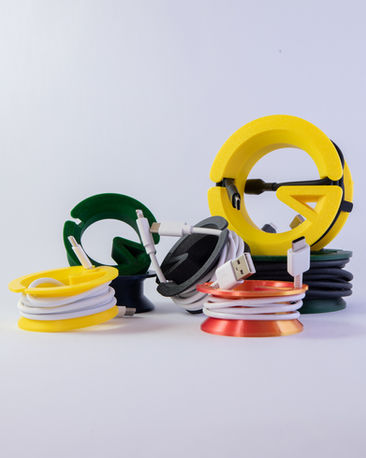 Minimalistische 3D geprinte cable guide voor bureau - slim kabelmanagement