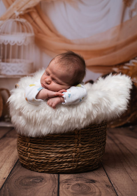 Photo studio d'un nouveau né