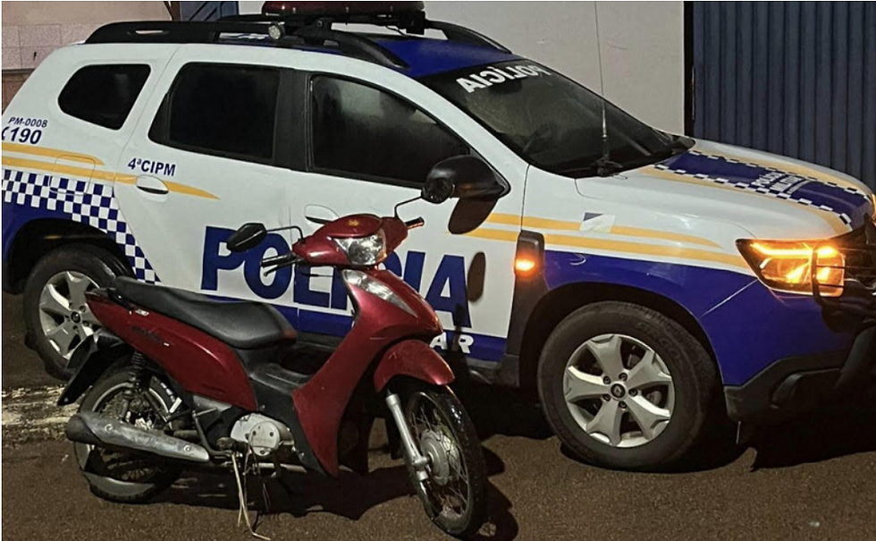 Polícia Militar Recupera Motocicleta Roubada e Apreende Adolescente na BR-153