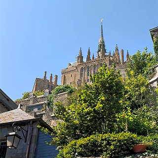 Group event transfer Paris to Mont-Saint-Michel
