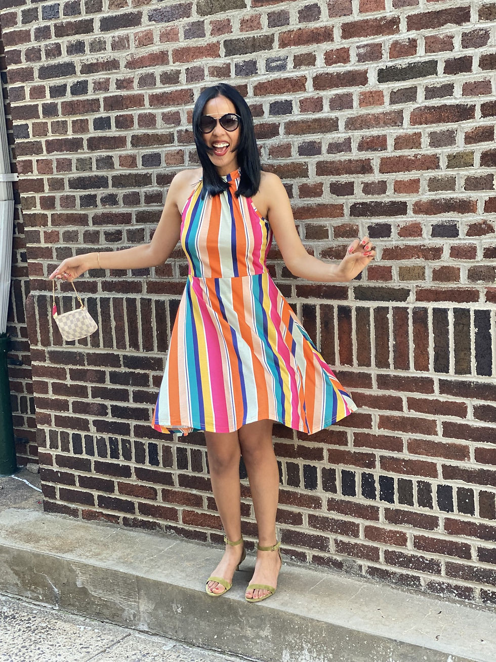 Los colores no solo se ven, también se sienten. Este vestido es mi recordatorio de que la moda puede cambiar tu animo y tu vibra.