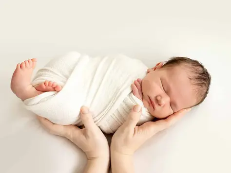 5 Ways to Soothe a Crying Newborn 