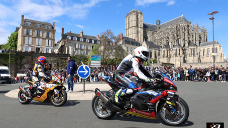 24 HEURES DU MANS MOTO 2024. Les images de la première parade en ville.