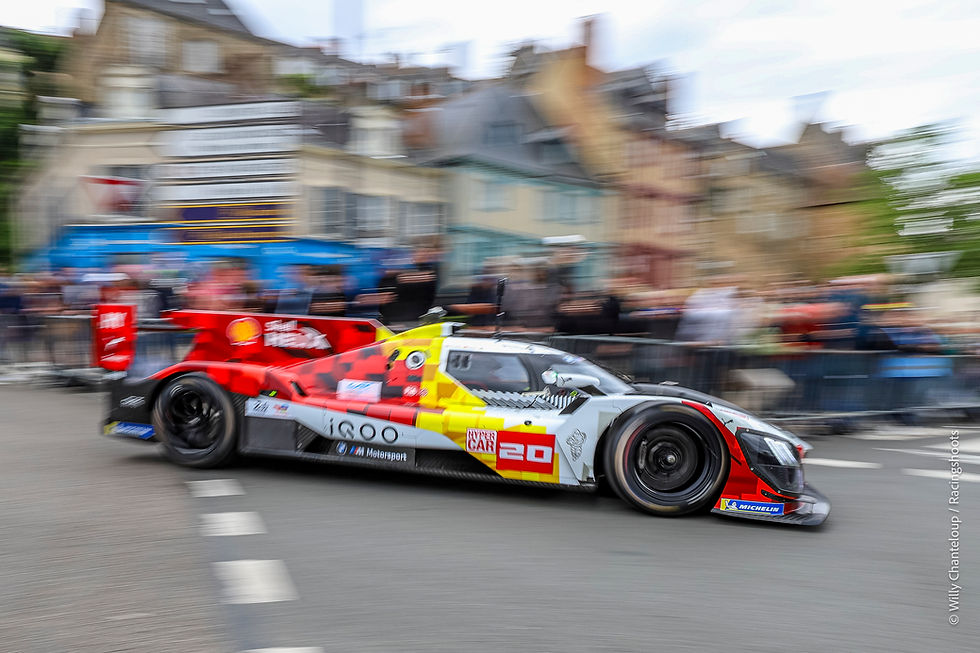 24 heures du Mans 2025. Les rois de la piste défilent en ville.