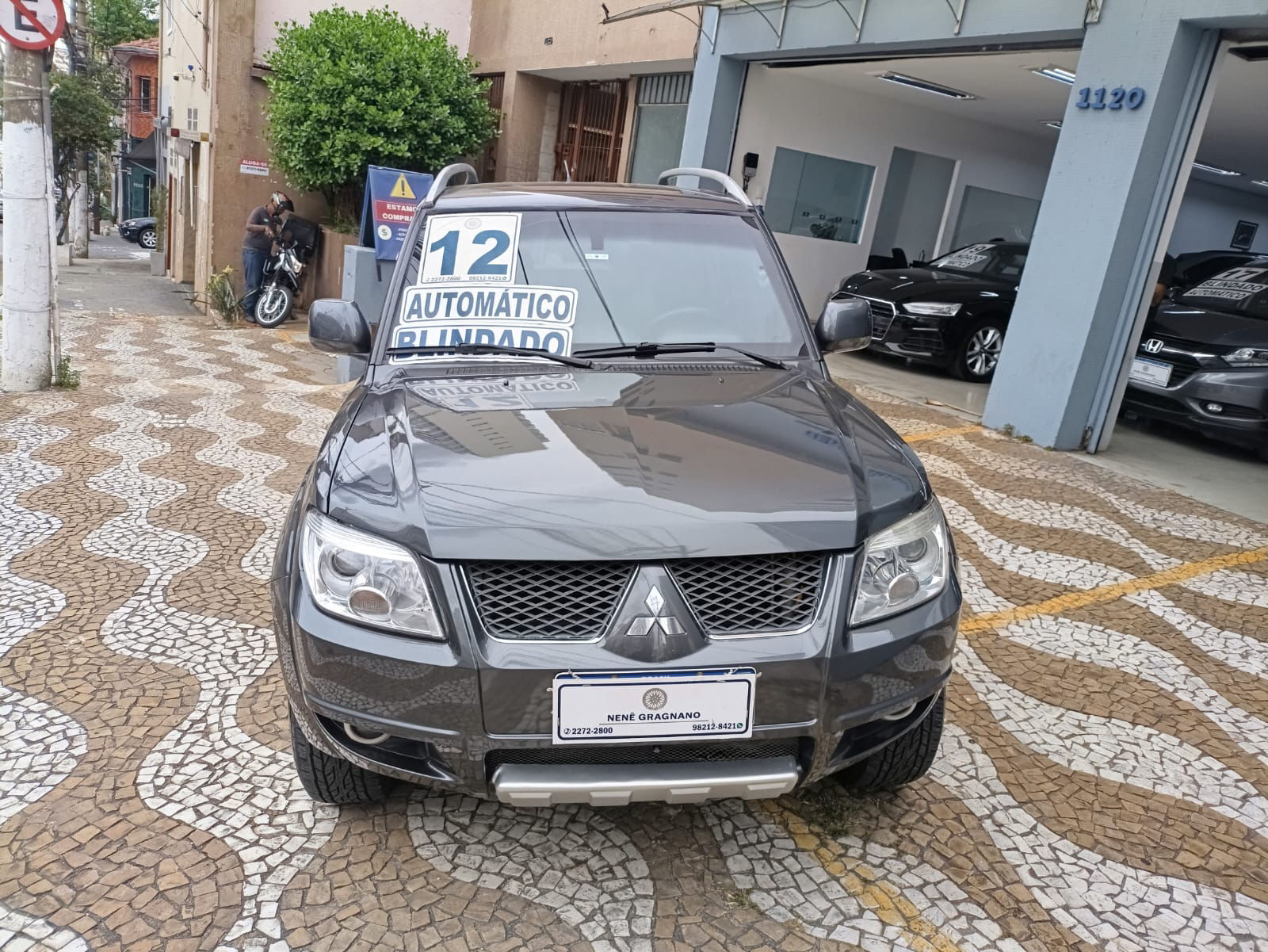 MITSUBISHI PAJERO TR4 2012 2.0 4X4 FLEX AUTOMÁTICA BLINDADA NÍVEL III 