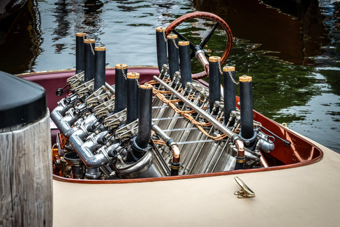 Scenes from the 2025 Gull Lake Classic at Bar Harbor Supper Club — a celebration of craftsmanship, history, and the timeless beauty of race boats on Gull Lake.
