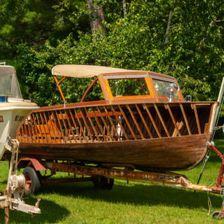 Vintage Larson and Crestliner boats on display at the 2025 Classic Larson Boat Show in Nisswa, Minnesota