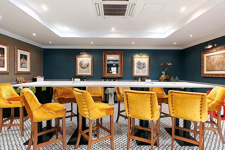 crowne-plaza-derby-ebony lounge