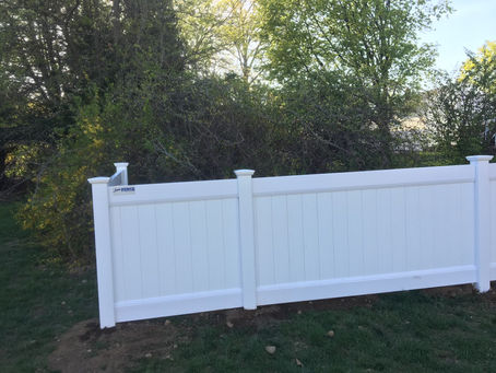 8 Common Mistakes to Avoid When Hiring a Fence Contractor in the Franklin Lakes, NJ Area