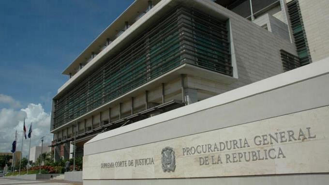 La Procuraduría General de la República ha puesto en marcha la Operación Larva, contra el lavado de activos, mediante la cual ha realizado diversos allanamientos en varias zonas de República Dominicana.