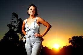 2023 Country Female Artist of the Year, Amber Lawrence talks with 3KNd on her life with Music.