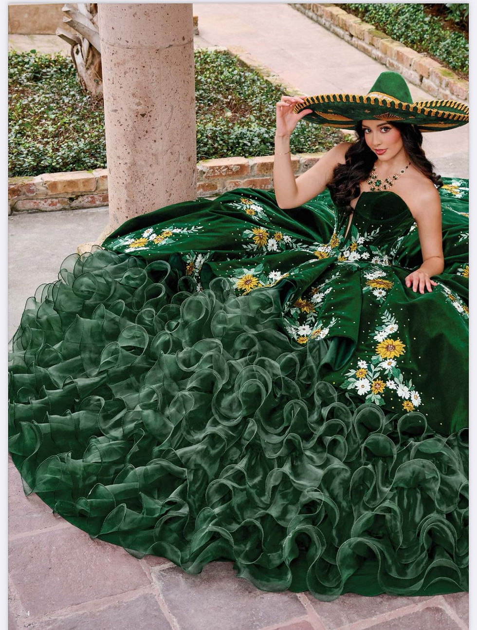 A & M Couture | www.aym-couture.com
