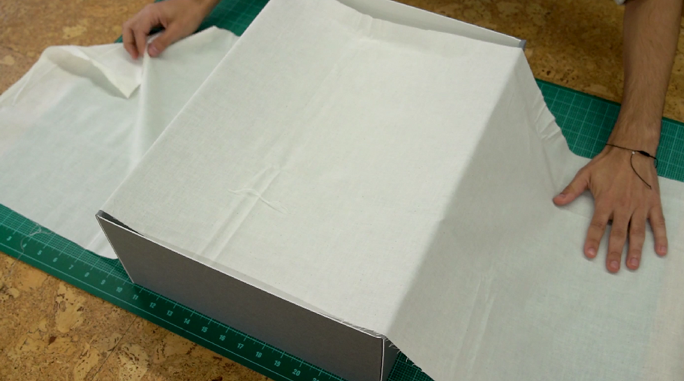 Cut the muslin fabric.