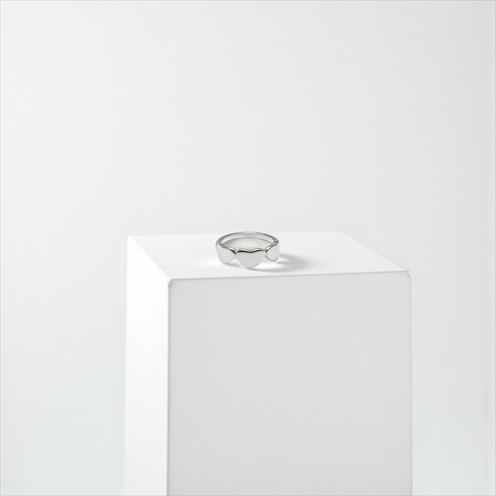 Engravable 3 Heart Ring