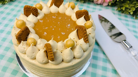 Salted Caramel Banana Gateau
