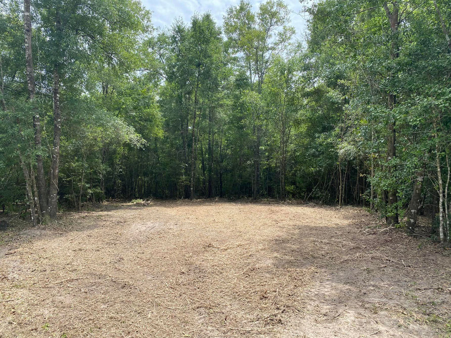 County Line Land Clearing services North Florida for land clearing, stump grinding, site prep, tree removal and more. 