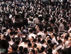 ריקודי קודש בהכנסת ספר תורה בחצר הקודש סקווירא - כ"ח שבט תשפ"ה