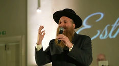Moments of Nostalgia (MBD) By Tzvi Zilberberg LIVE at Sheva Brachos